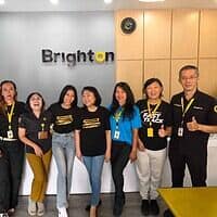 Warna Warni Rabu Pagi di Kantor Brighton Teuku Umar