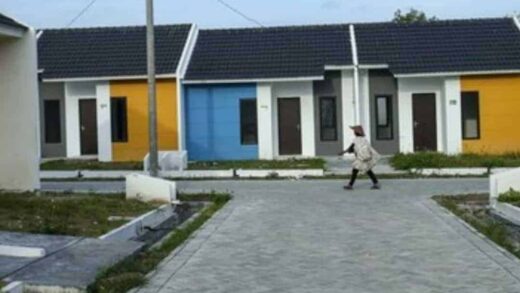 Inilah Mitos Rumah Tusuk Sate