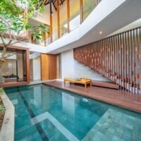 Leasehold 30 Tahun Villa Hadap Tenggara Full Furnished 4+1 Kamar Berawa Canggu
